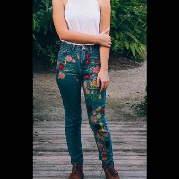 GLAMOURAS PETITE Floral Embroidered Jeans - Picture 1 of 5